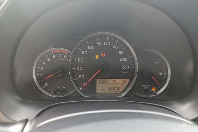 Toyota Yaris (2013) thumbnail 23