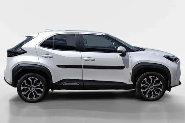 Toyota Yaris Cross (2021) thumbnail 4