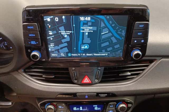 Hyundai i30 (2019) thumbnail 12