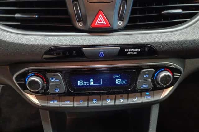 Hyundai i30 (2019) thumbnail 13