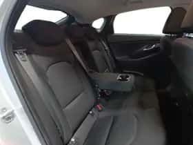 Hyundai i30 (2019) thumbnail 24