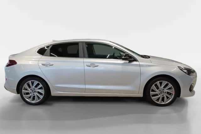 Hyundai i30 (2019) thumbnail 4