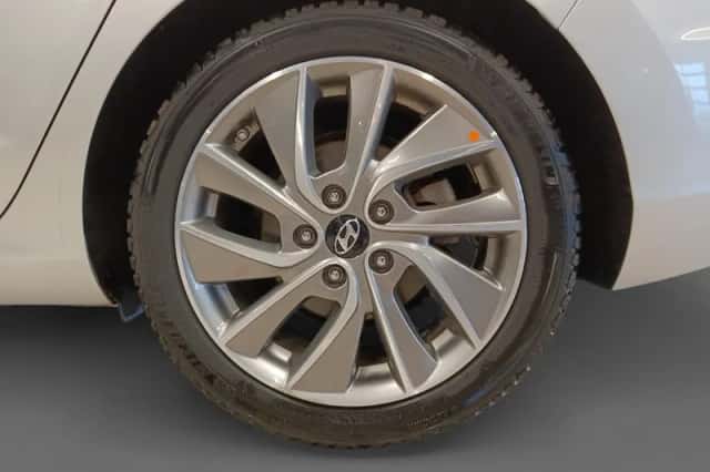 Hyundai i30 (2019) thumbnail 8