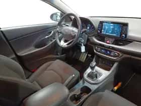 Hyundai i30 (2019) thumbnail 10