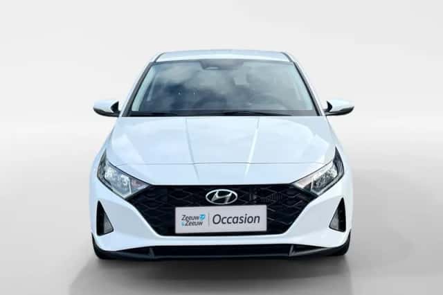 Hyundai i20 (2023) thumbnail 2