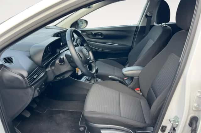 Hyundai i20 (2023) thumbnail 13