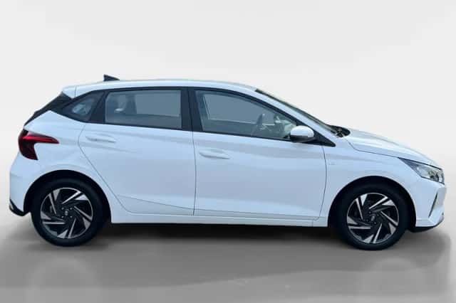 Hyundai i20 (2023) thumbnail 4
