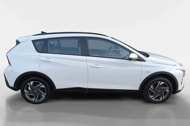 Hyundai Bayon (2024) thumbnail 3