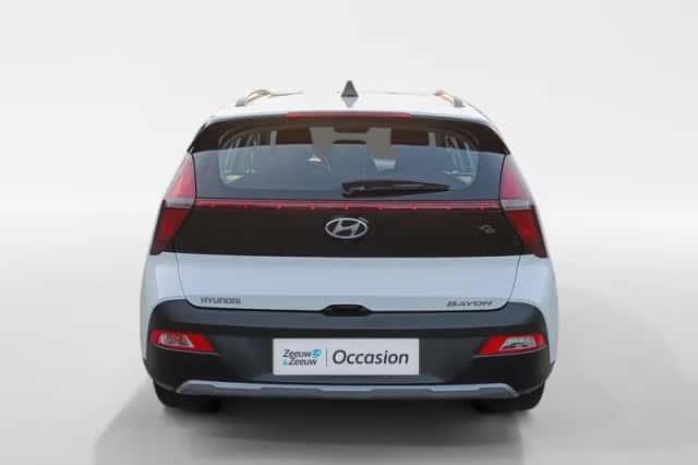 Hyundai Bayon (2024) thumbnail 5