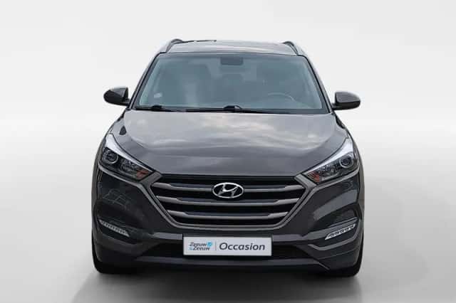 Hyundai Tucson (2017) thumbnail 2