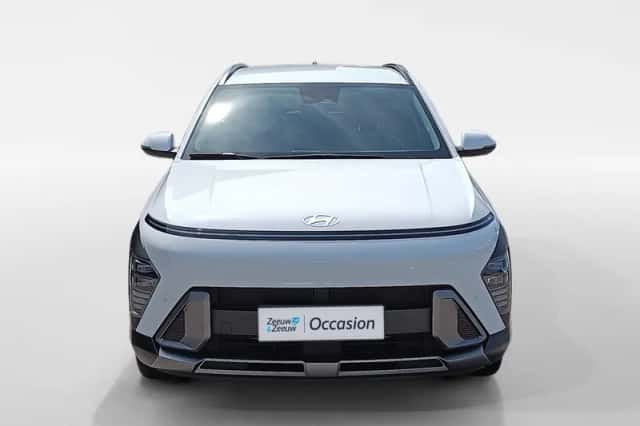 Hyundai Kona (2023) thumbnail 2