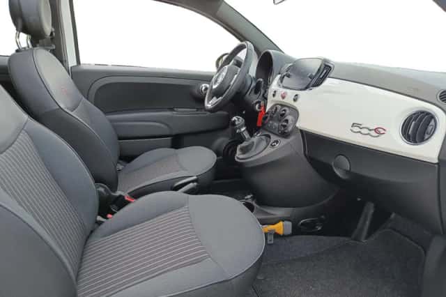 Fiat 500C (2020) thumbnail 25