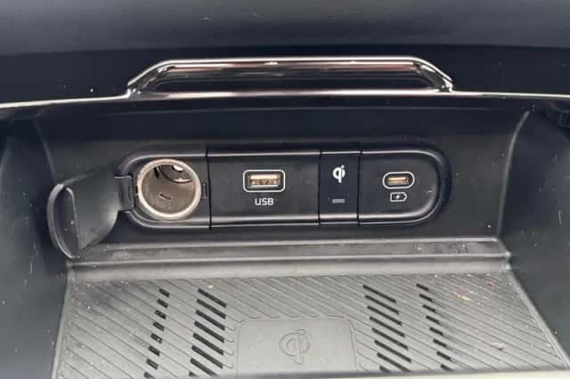 Kia Sportage (2022) thumbnail 23