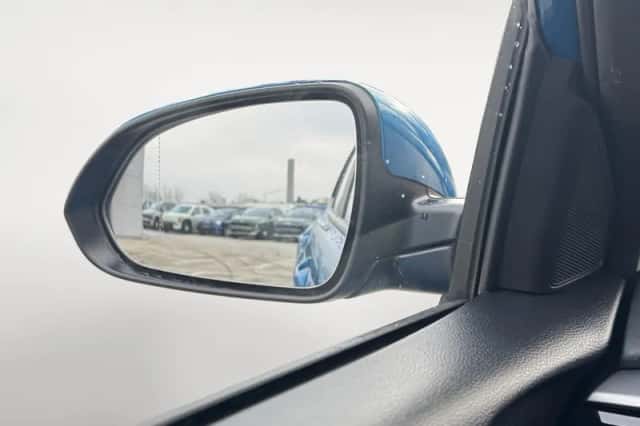 Kia Stonic (2023) thumbnail 23