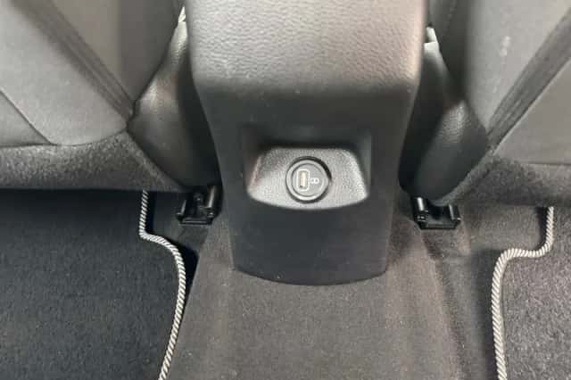 Kia Stonic (2023) thumbnail 24