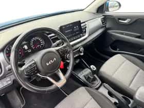 Kia Stonic (2023) thumbnail 8