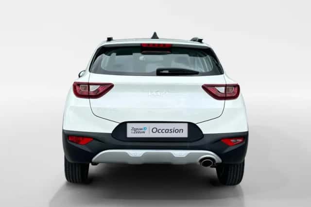 Kia Stonic (2025) thumbnail 4