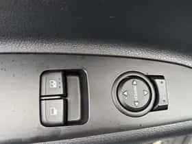 Kia Stonic (2023) thumbnail 10