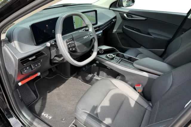 Kia EV6 (2026) thumbnail 13