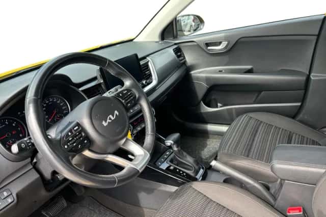 Kia Stonic (2023) thumbnail 9