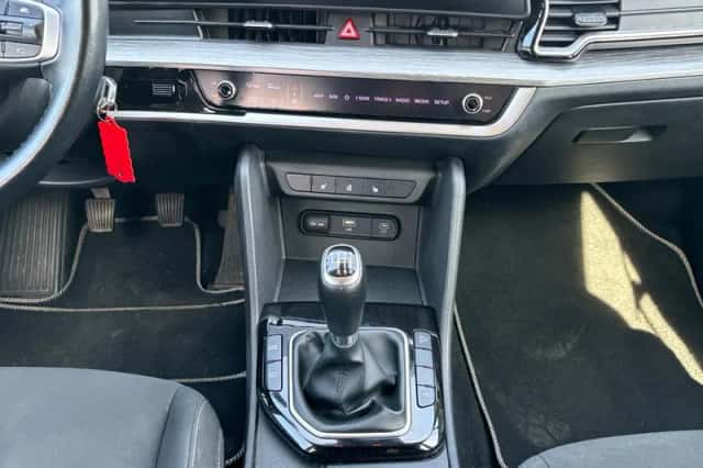 Kia Sportage (2023) thumbnail 11