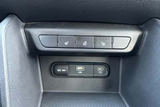 Kia Sportage (2023) thumbnail 23