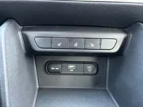 Kia Sportage (2023) thumbnail 23
