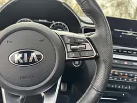 Kia Proceed (2021) thumbnail 16