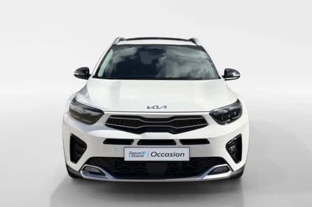 Kia Stonic (2023) thumbnail 2