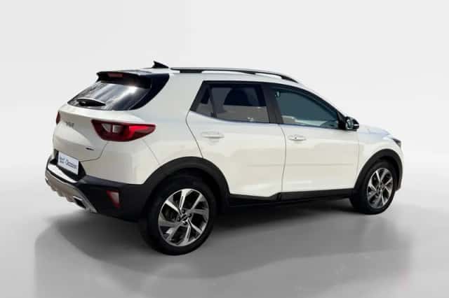 Kia Stonic (2023) thumbnail 5