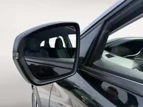 Peugeot 3008 (2017) thumbnail 2