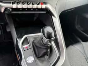 Peugeot 3008 (2017) thumbnail 20