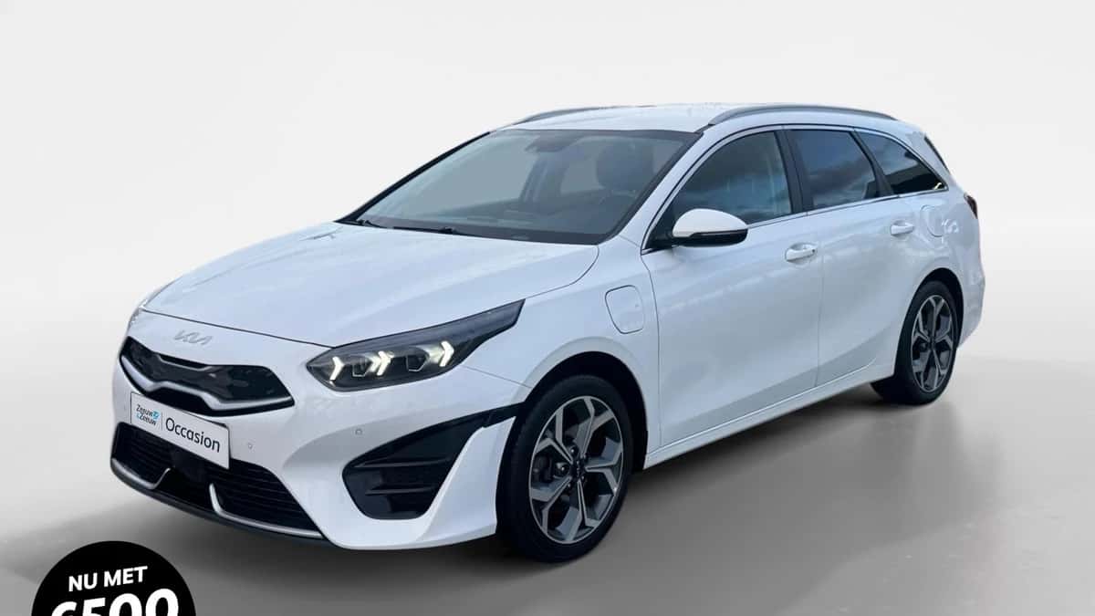 Kia Ceed Sportswagon (2021) — foto 1