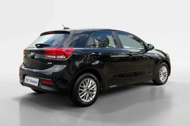 Kia Rio (2018) thumbnail 5