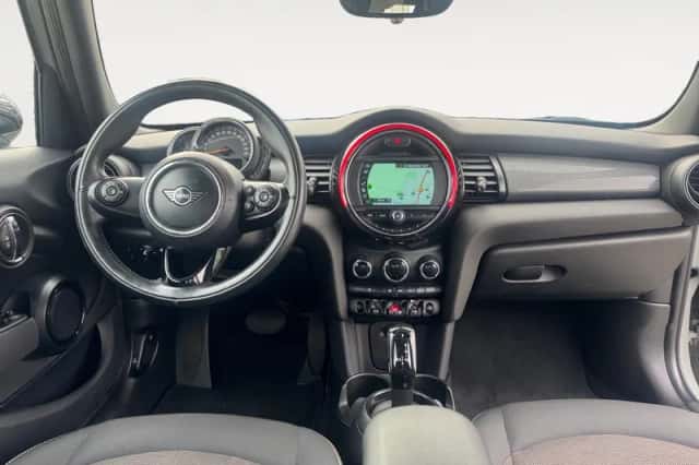 MINI Cooper (2019) thumbnail 11