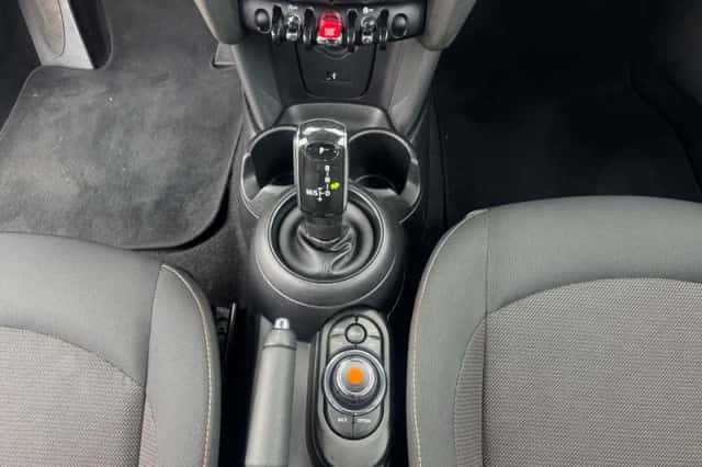 MINI Cooper (2019) thumbnail 16