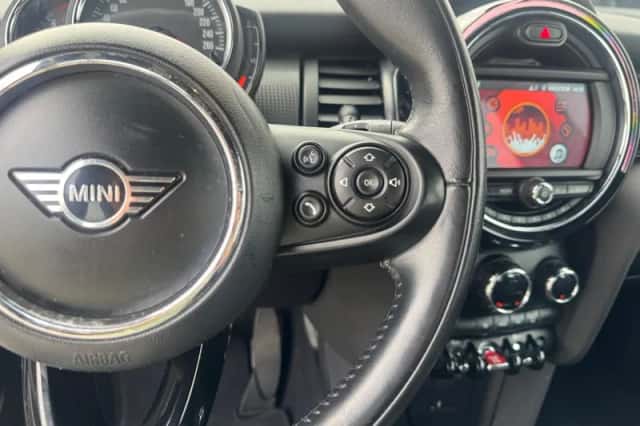 MINI Cooper (2019) thumbnail 19