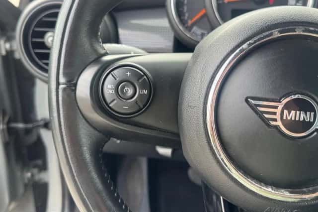 MINI Cooper (2019) thumbnail 20