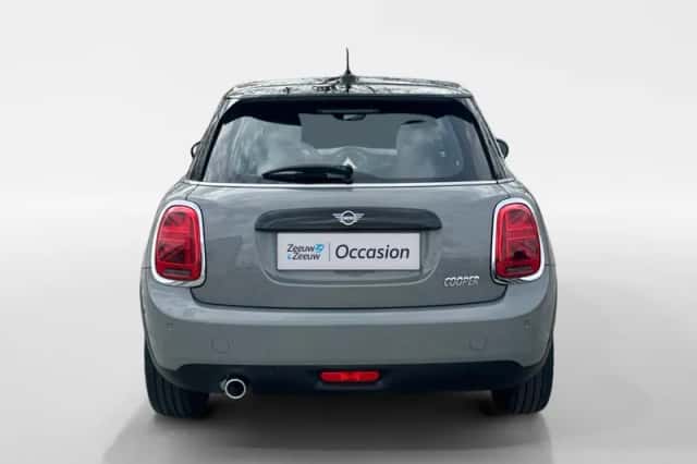 MINI Cooper (2019) thumbnail 4