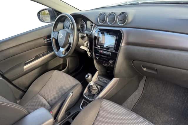 Suzuki Vitara (2021) thumbnail 12