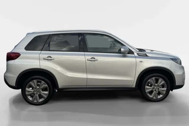 Suzuki Vitara (2021) thumbnail 4
