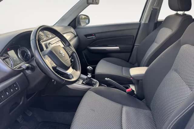 Suzuki Vitara (2021) thumbnail 10