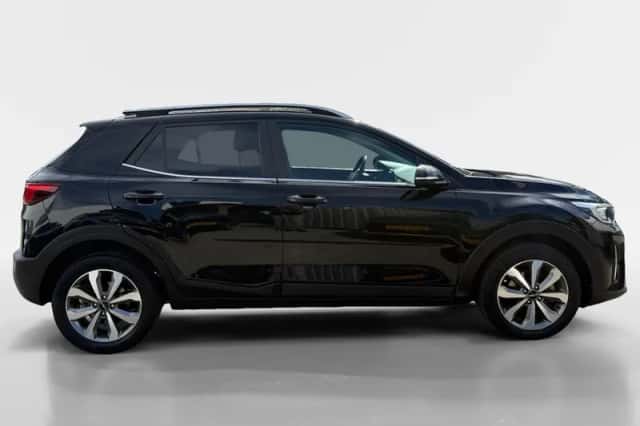 Kia Stonic (2023) thumbnail 4