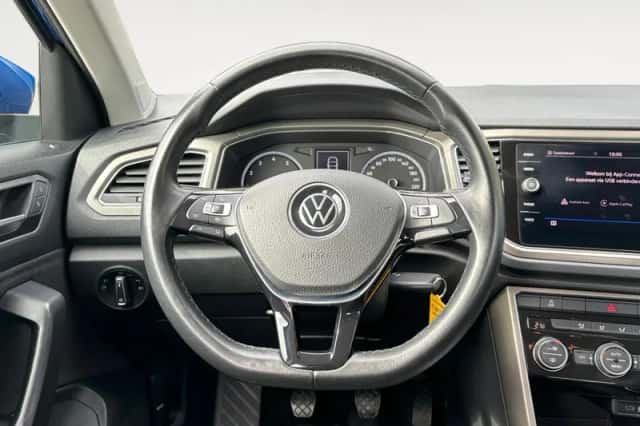 Volkswagen T-Roc (2021) thumbnail 12