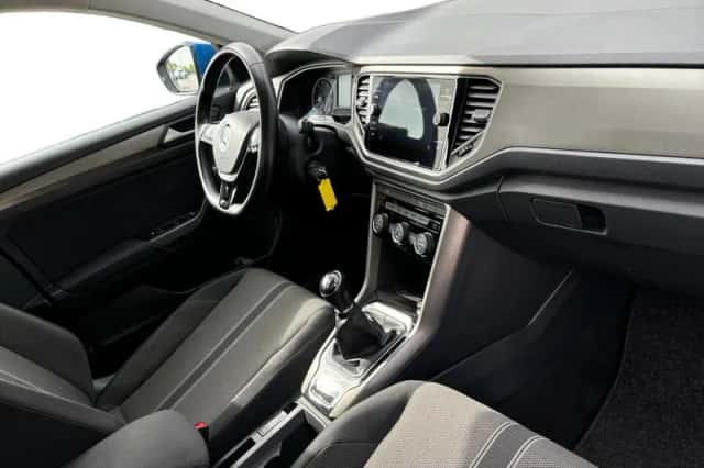 Volkswagen T-Roc (2021) thumbnail 21