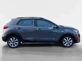 Kia Stonic (2023) thumbnail 2