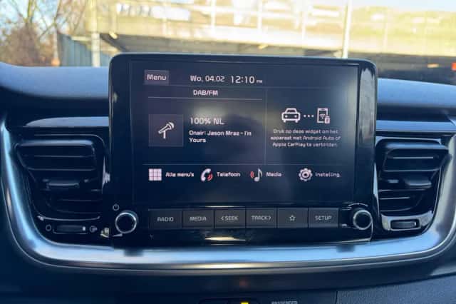 Kia Stonic (2023) thumbnail 17