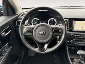 Kia Niro (2017) thumbnail 12