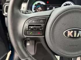 Kia Niro (2017) thumbnail 21