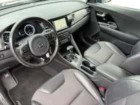 Kia Niro (2017) thumbnail 8